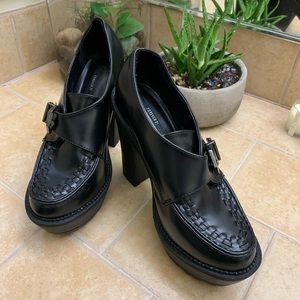 🔹FOREVER 21 Chunky Platform Loafers